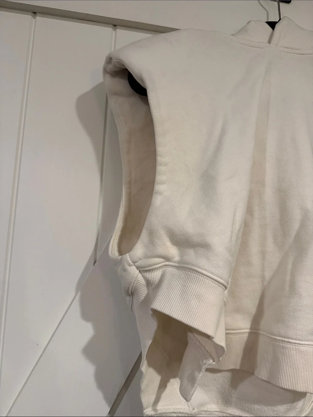 ALO 2-piece Cream Sleeveless Hoodie & Shorts Set